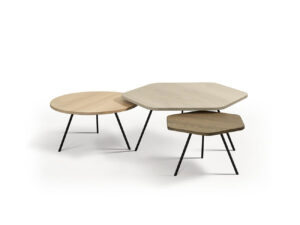 Ensemble de 3 tables basses en chêne massif avec pieds métalliques noirs